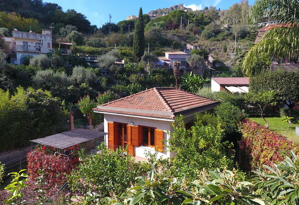 Casa Spisone: Private garden and parking