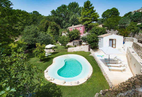 Villa Molinum: Villa Molinum surrounded by unspoiled nature