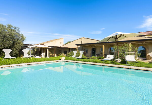 Villa Madera: Converted farmhouse villa with Private pool